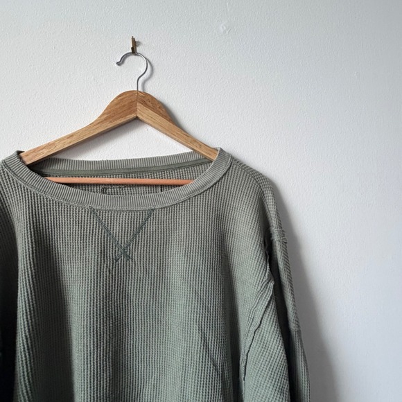 American Eagle Seriously Lived In Waffle Knit An Oversized Crewneck Size Medium - Picture 6 of 10